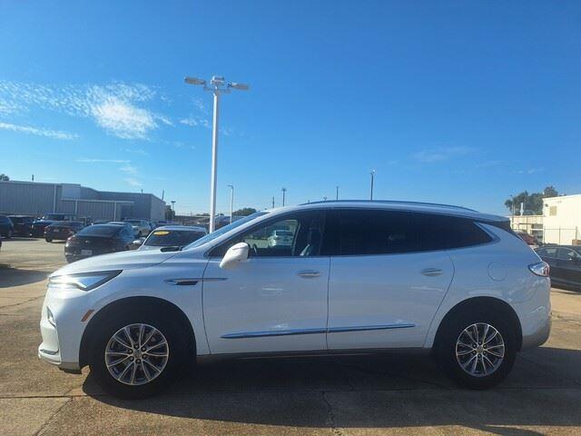 2024 Buick Enclave Premium photo 2
