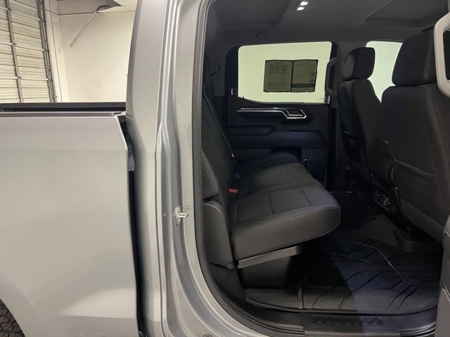 2024 Chevrolet Silverado 1500 RST photo 4