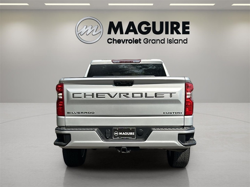 2022 Chevrolet Silverado 1500 Custom photo 6