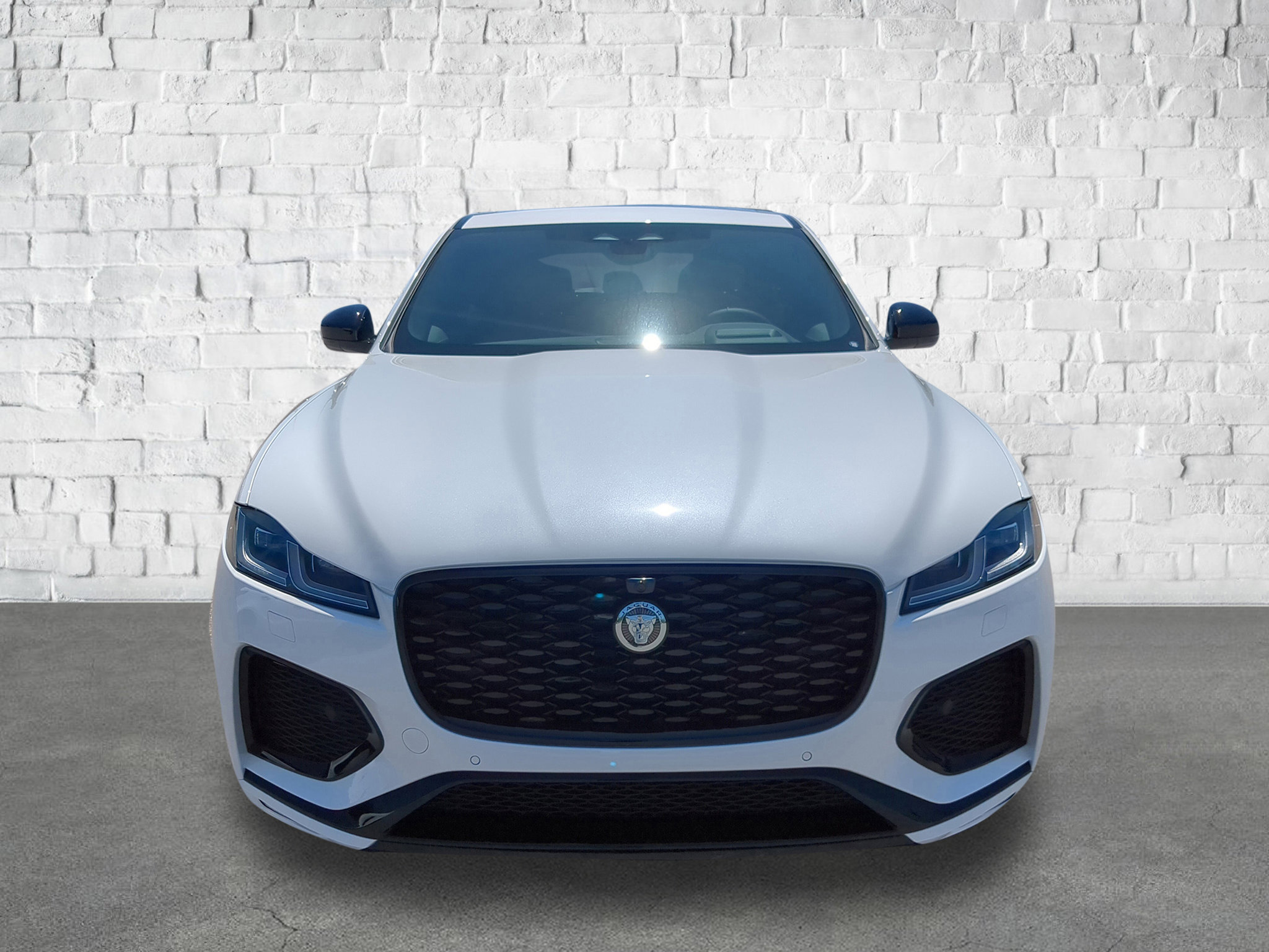 2026 Jaguar F-PACE P400 R-Dynamic S photo 2