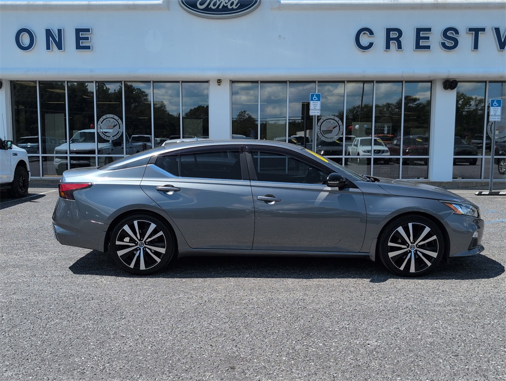 2019 Nissan Altima 2.5 SR photo 4