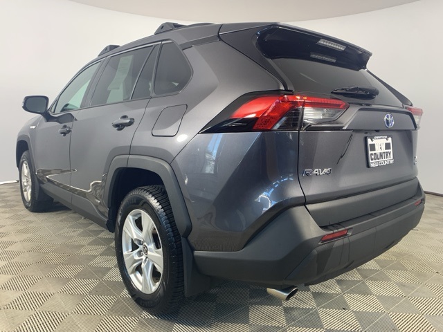 2021 Toyota RAV4 Hybrid XLE photo 4