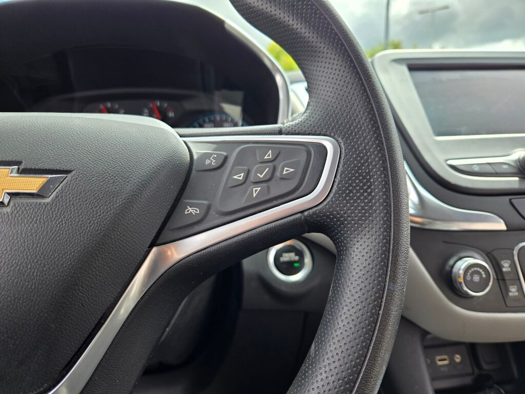 2022 Chevrolet Equinox LS photo 24