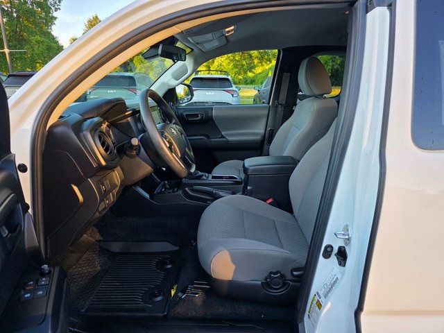 2023 Toyota Tacoma SR photo 16