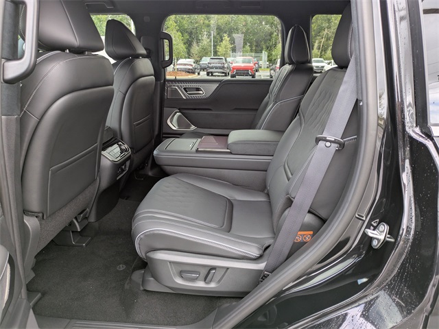 2026 Infiniti QX80 photo 12