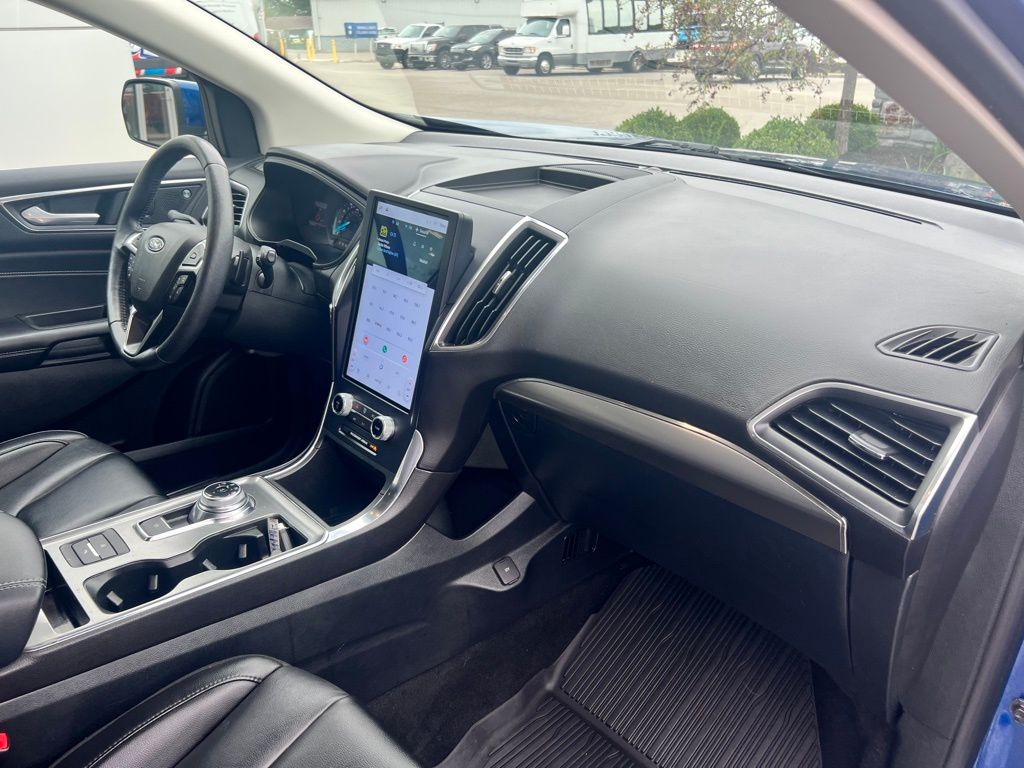 2022 Ford Edge Titanium photo 35