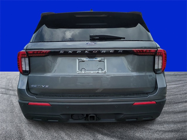 2025 Ford Explorer photo 4