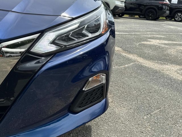 2022 Nissan Altima 2.5 SR photo 9