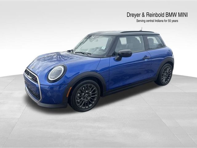 2025 MINI Hardtop 2 Door S's photo