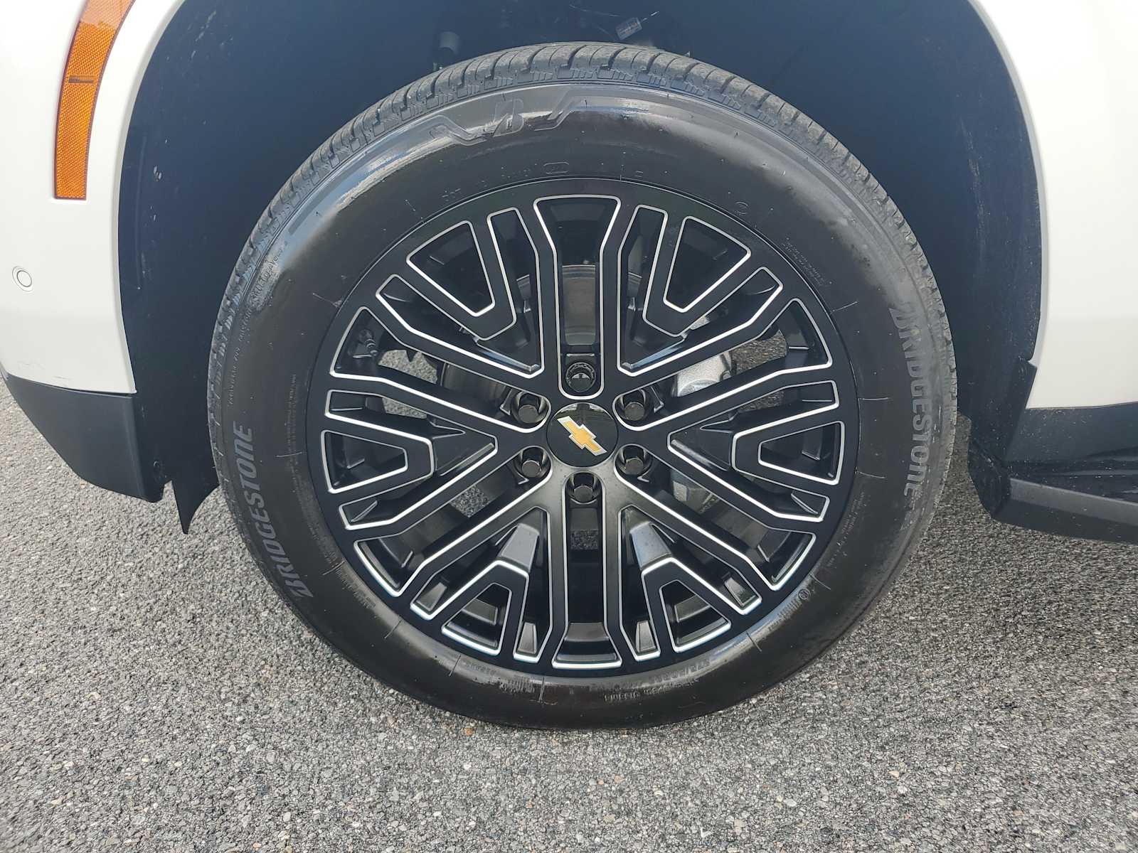 2025 Chevrolet Suburban Premier photo 9