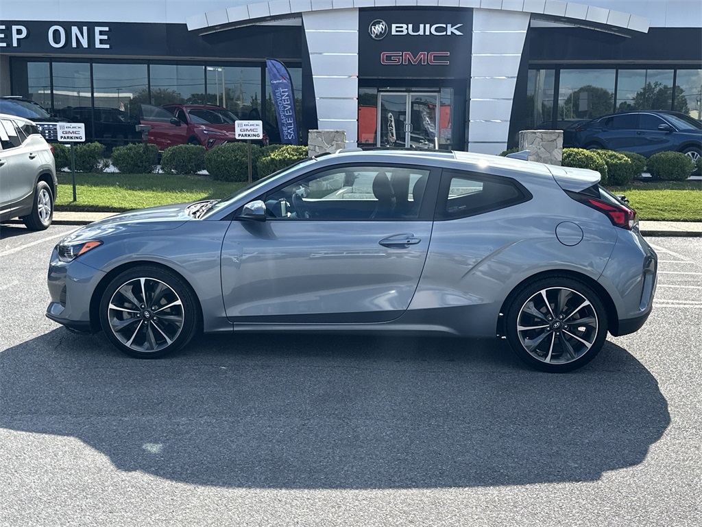 2021 Hyundai Veloster 2.0L Premium photo 4
