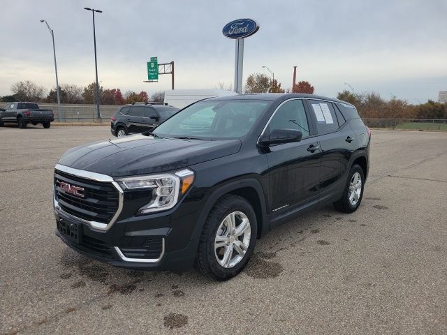 2024 Gmc Terrain SLE photo 4