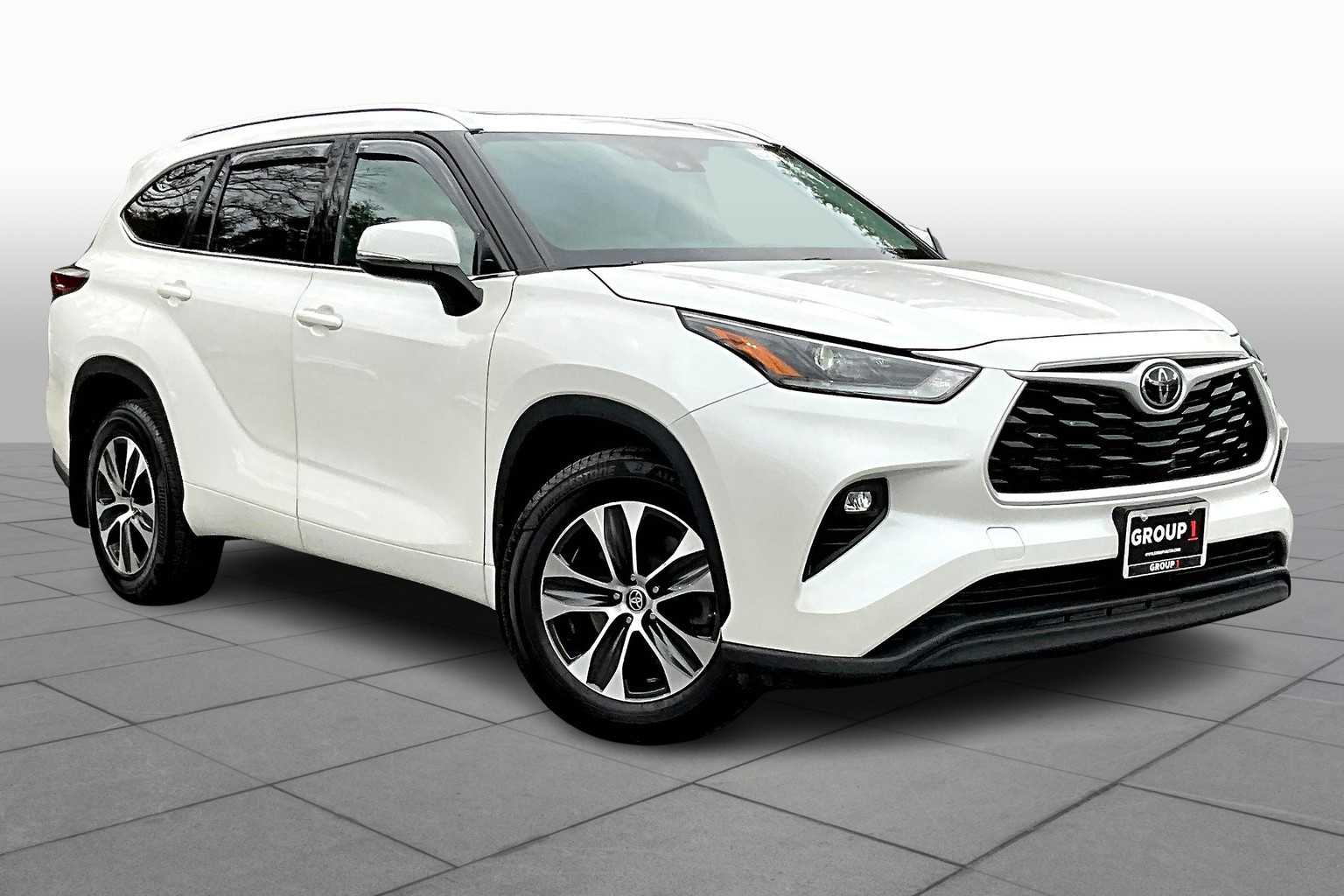 2021 Toyota Highlander XLE photo 4