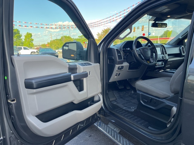 2020 Ford F-150 XLT photo 4