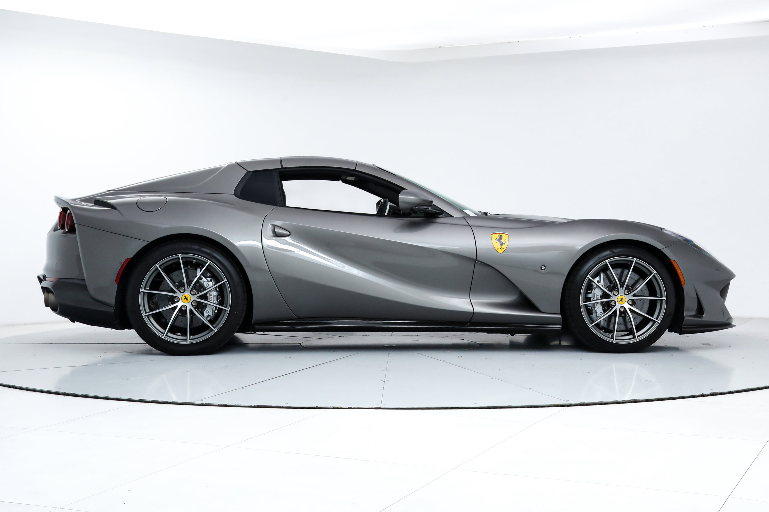 2022 Ferrari 812 GTS photo 11