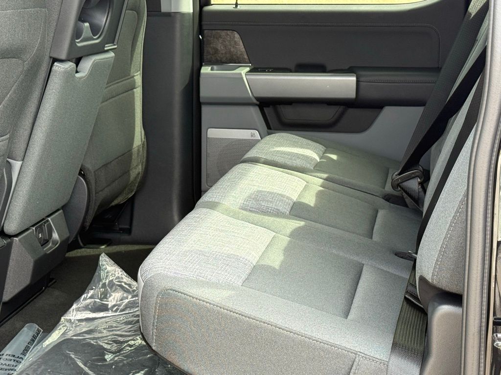 2026 Ford F-250 XLT photo 9