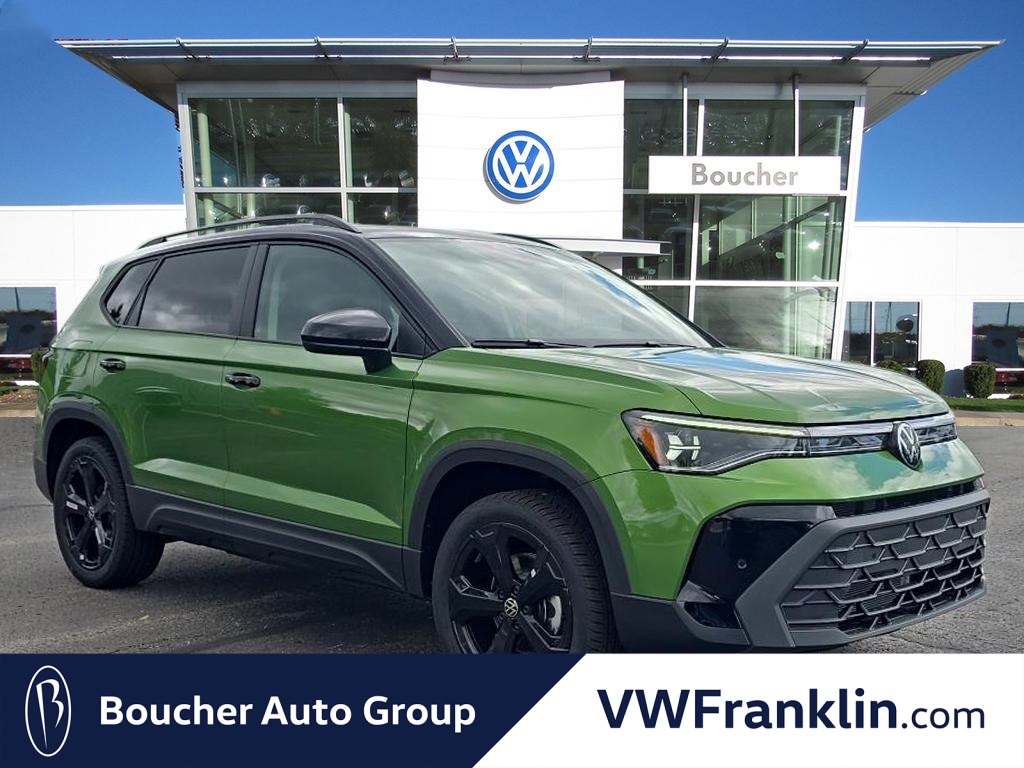 2025 Volkswagen Taos SE Black's photo