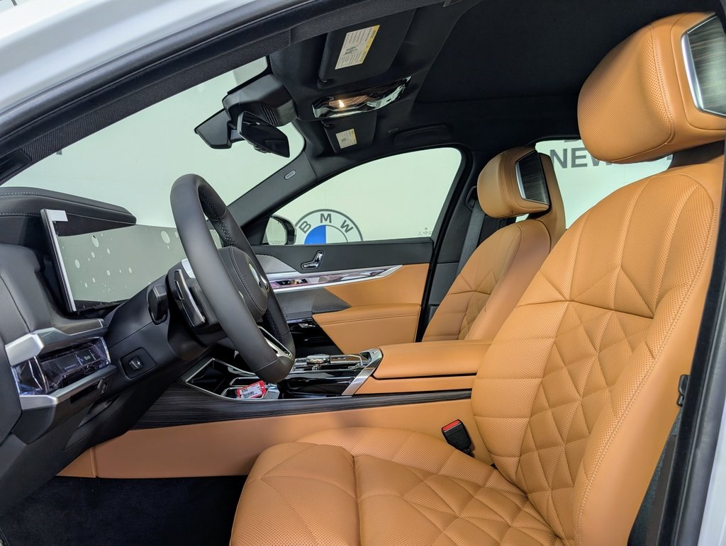 2025 Bmw 740i 740i xDrive photo 2