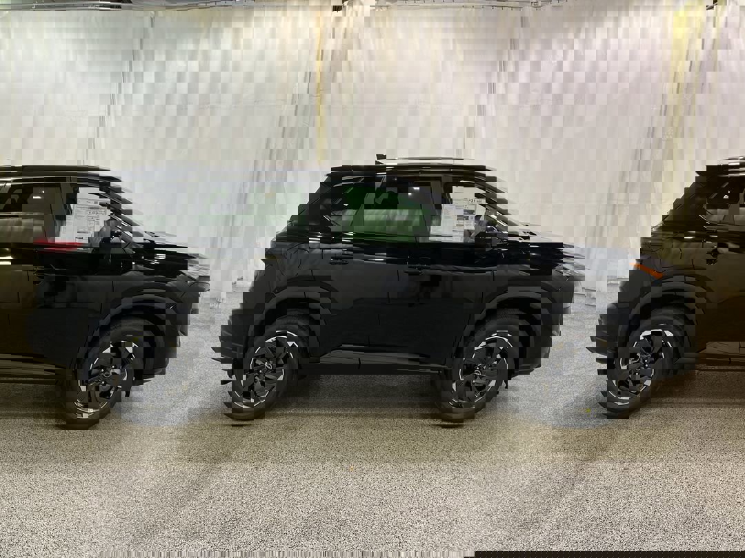 2026 Nissan Rogue SV photo 4