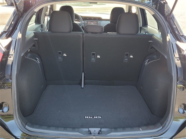 2024 Nissan Kicks S photo 12