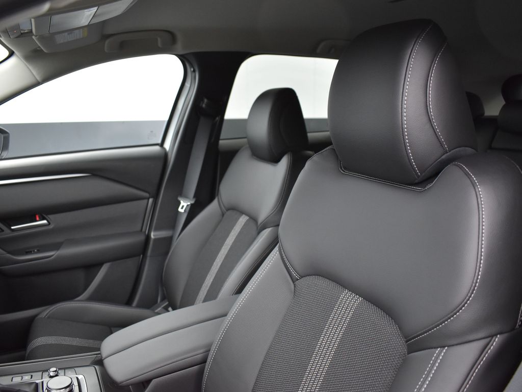 2025 Mazda CX-50 Preferred photo 9