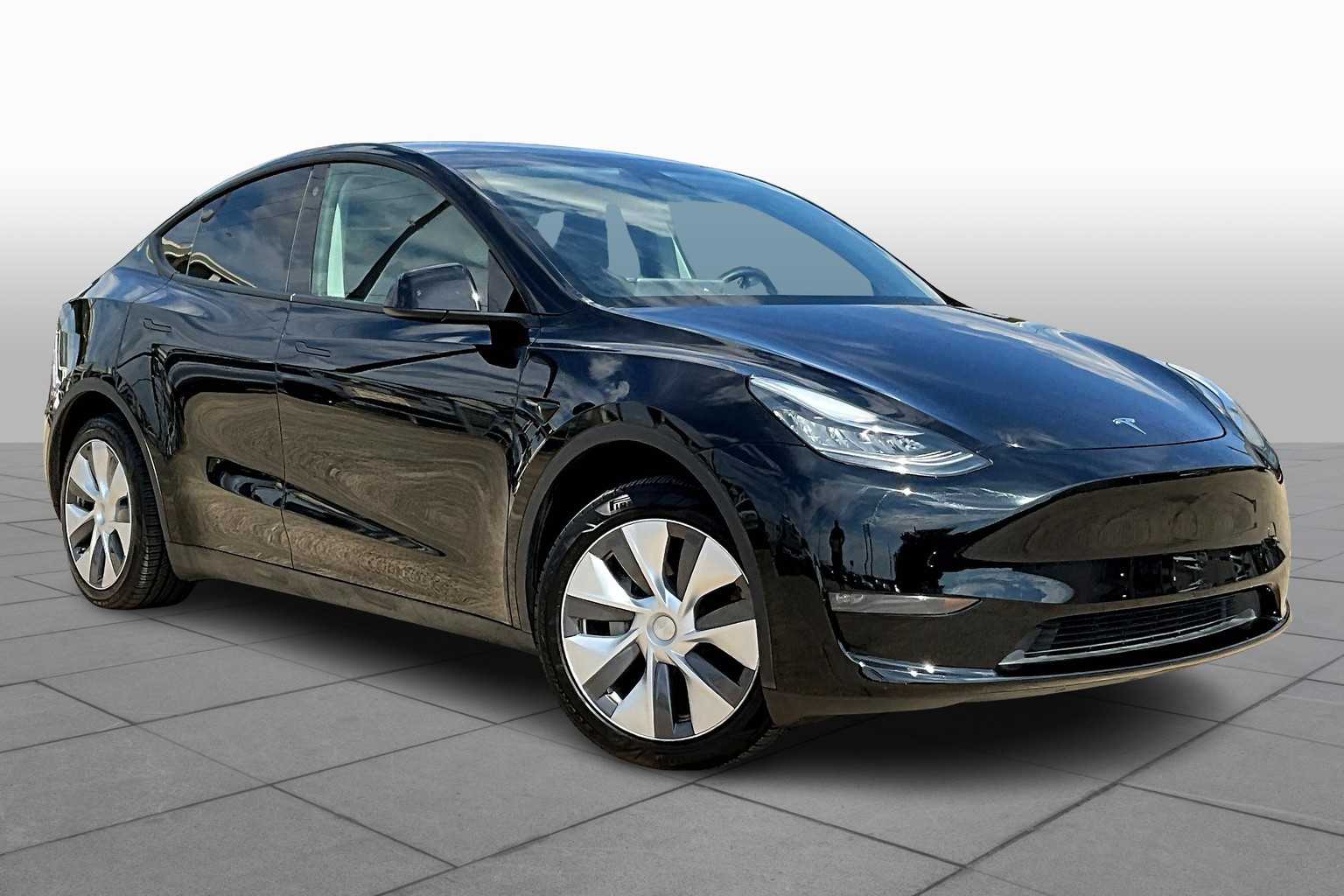 2023 Tesla Model Y Long Range photo 2