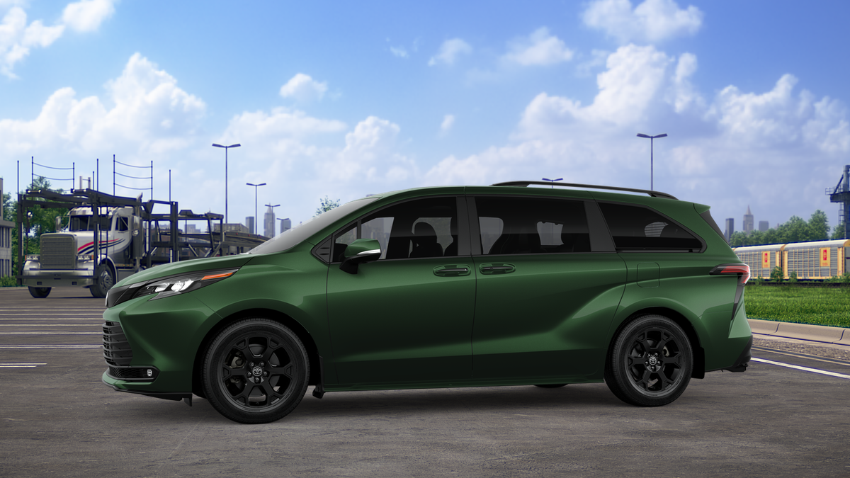 2026 Toyota Sienna Woodland Edition photo 3