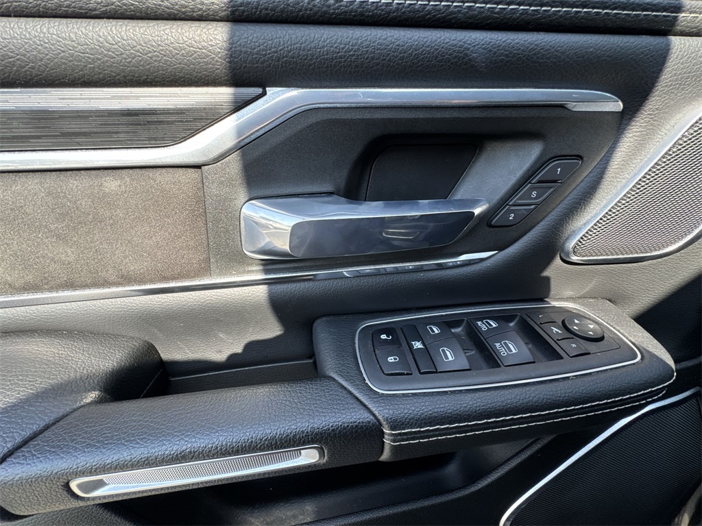 2023 Ram 1500 Laramie photo 13
