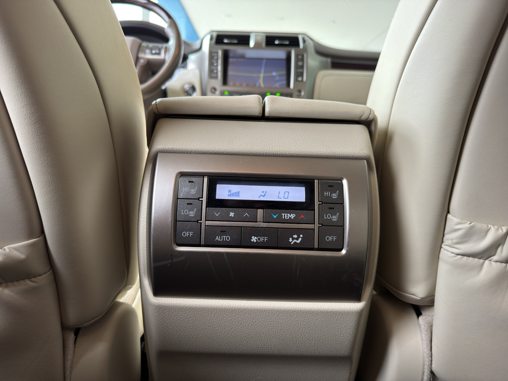 2019 Lexus GX 460 Premium photo 24