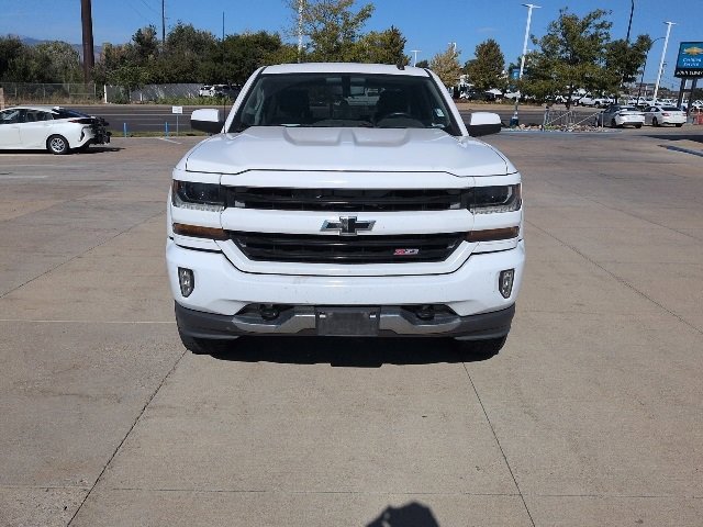 2017 Chevrolet Silverado 1500 LT photo 2
