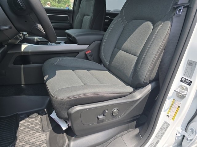 2025 Ram 1500 Big Horn photo 4