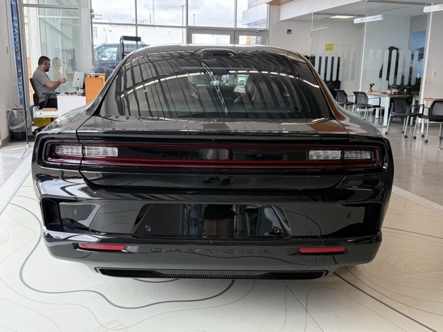 2025 Dodge Charger R/T photo 4