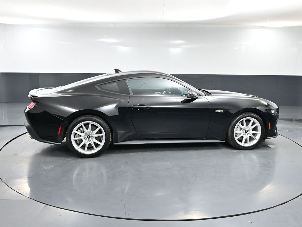 2024 Ford Mustang GT Premium photo 3