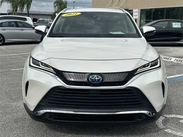 2021 Toyota Venza XLE photo 3