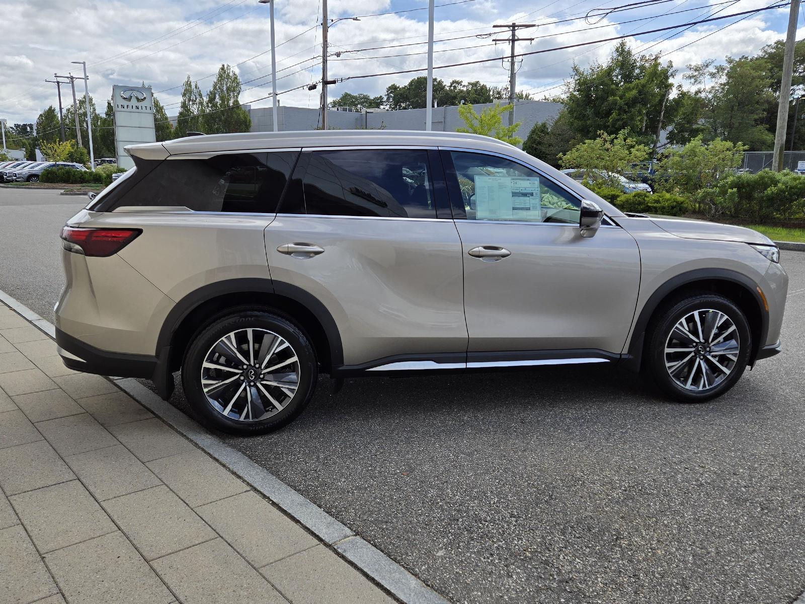 2026 Infiniti QX60 Luxe AWD photo 12