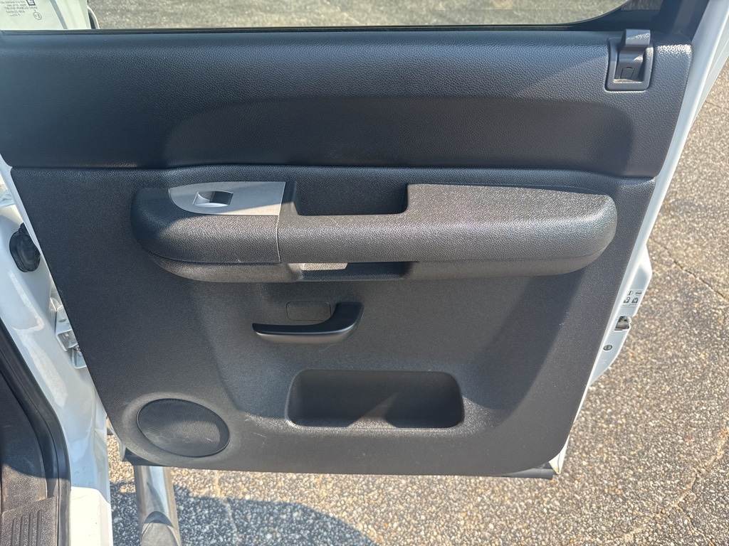 2010 Chevrolet Silverado 1500 LT photo 16