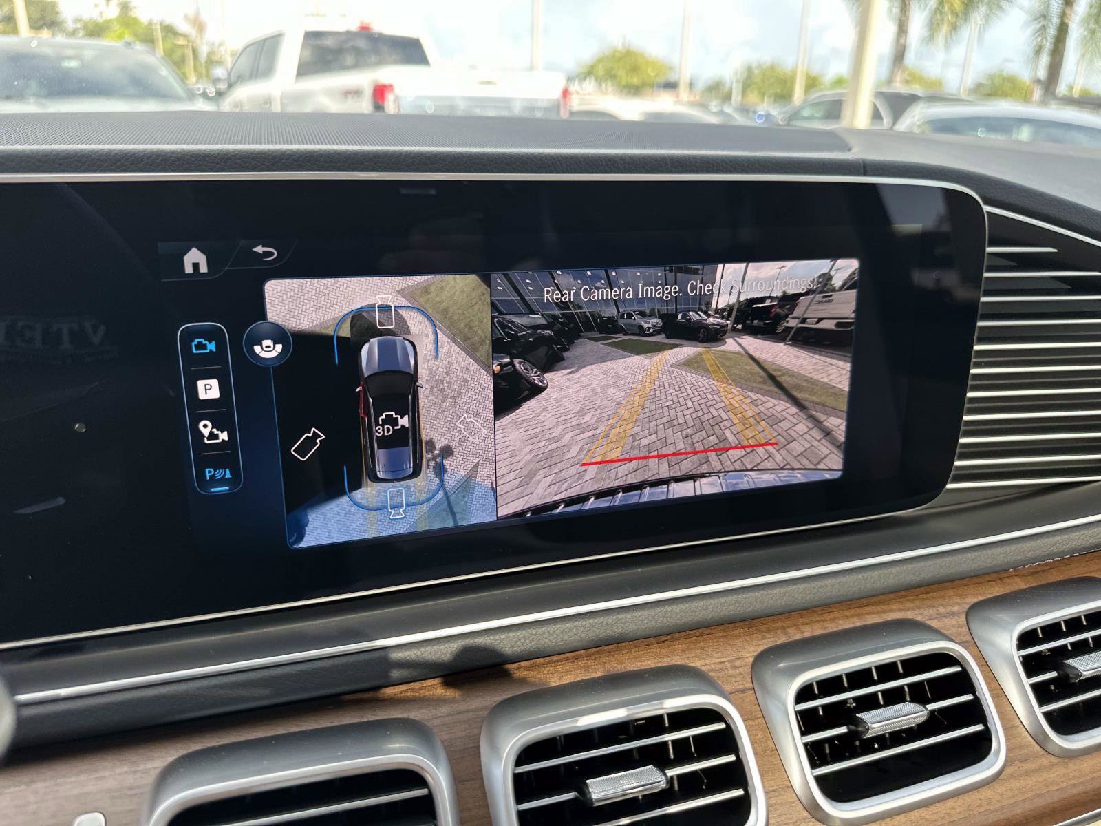 2026 Mercedes Benz GLS 450 4MATIC photo 27