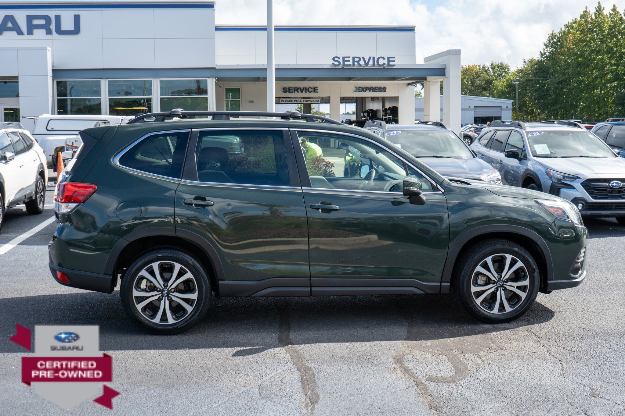 2022 Subaru Forester Limited photo 2