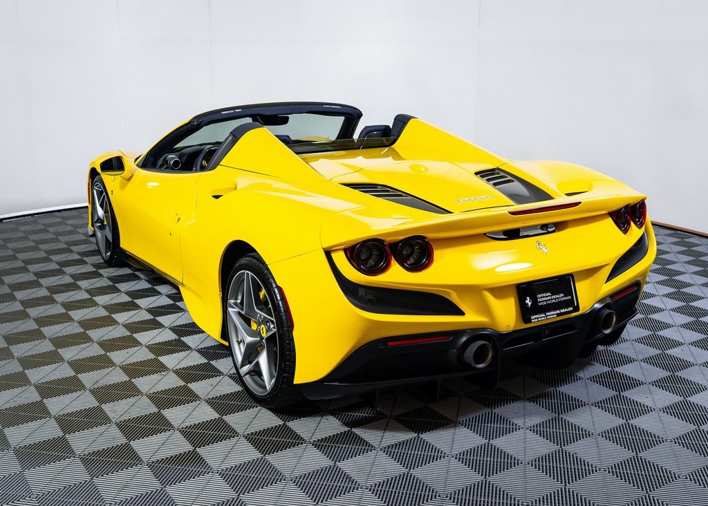 2022 Ferrari F8 Spider Base photo 14