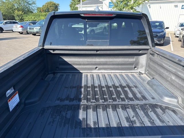 2023 Honda Ridgeline Black Edition photo 8