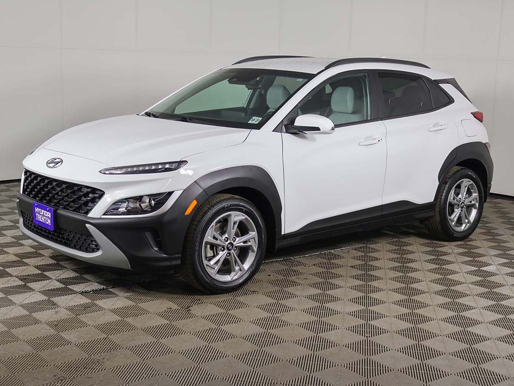 2023 Hyundai Kona SEL photo 3