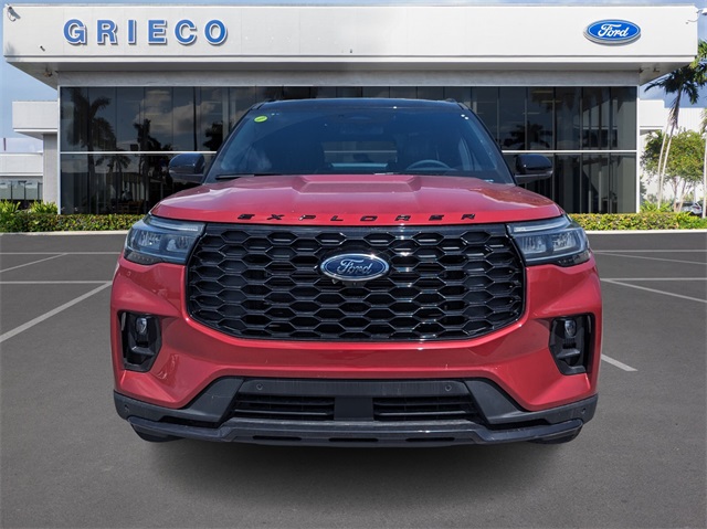 2025 Ford Explorer ST-Line photo 3