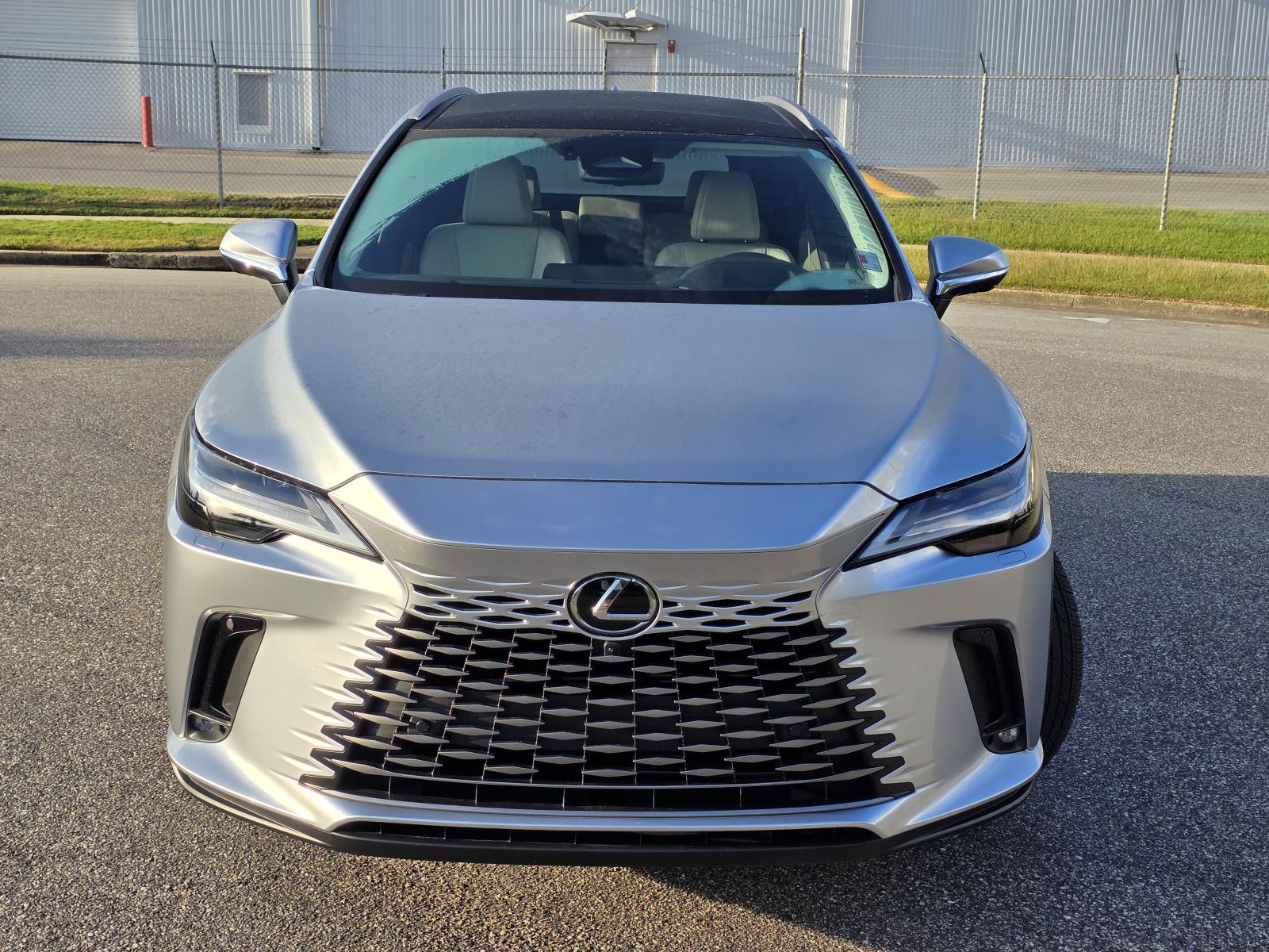 2023 Lexus RX 350 Luxury photo 2