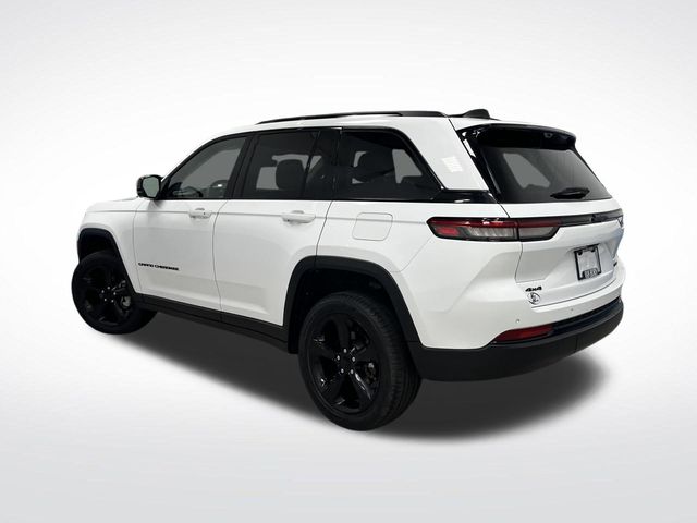 2023 Jeep Grand Cherokee Limited photo 2