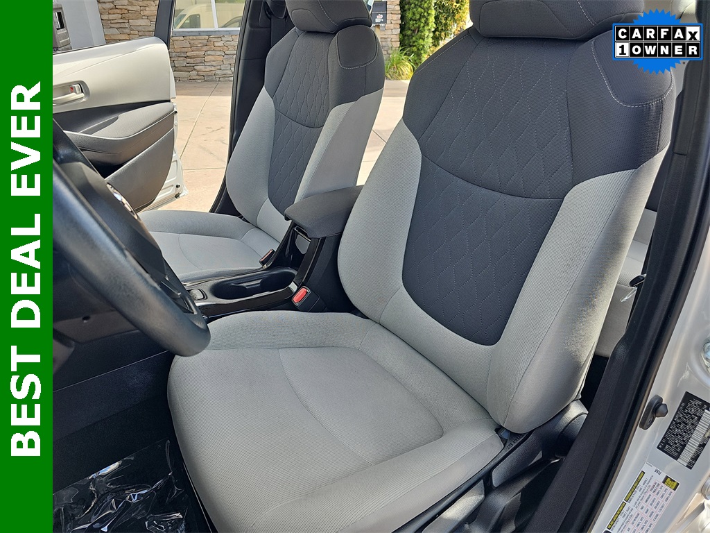 2022 Toyota Corolla LE photo 13