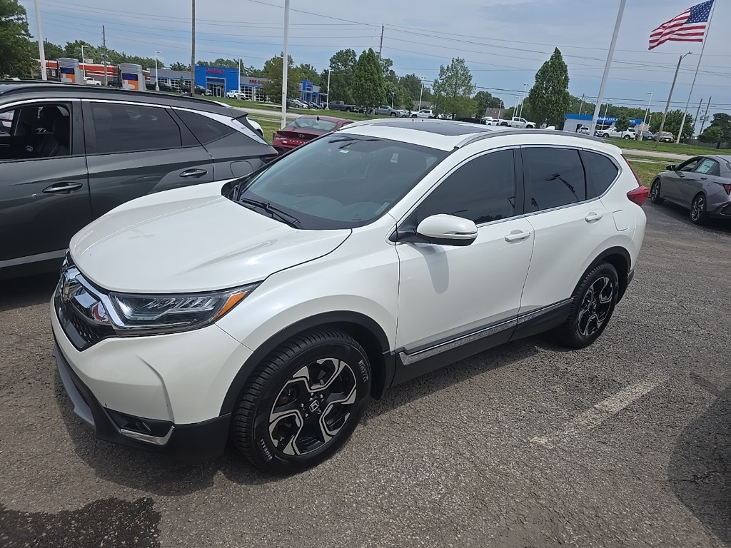 2018 Honda CR-V Touring photo 2