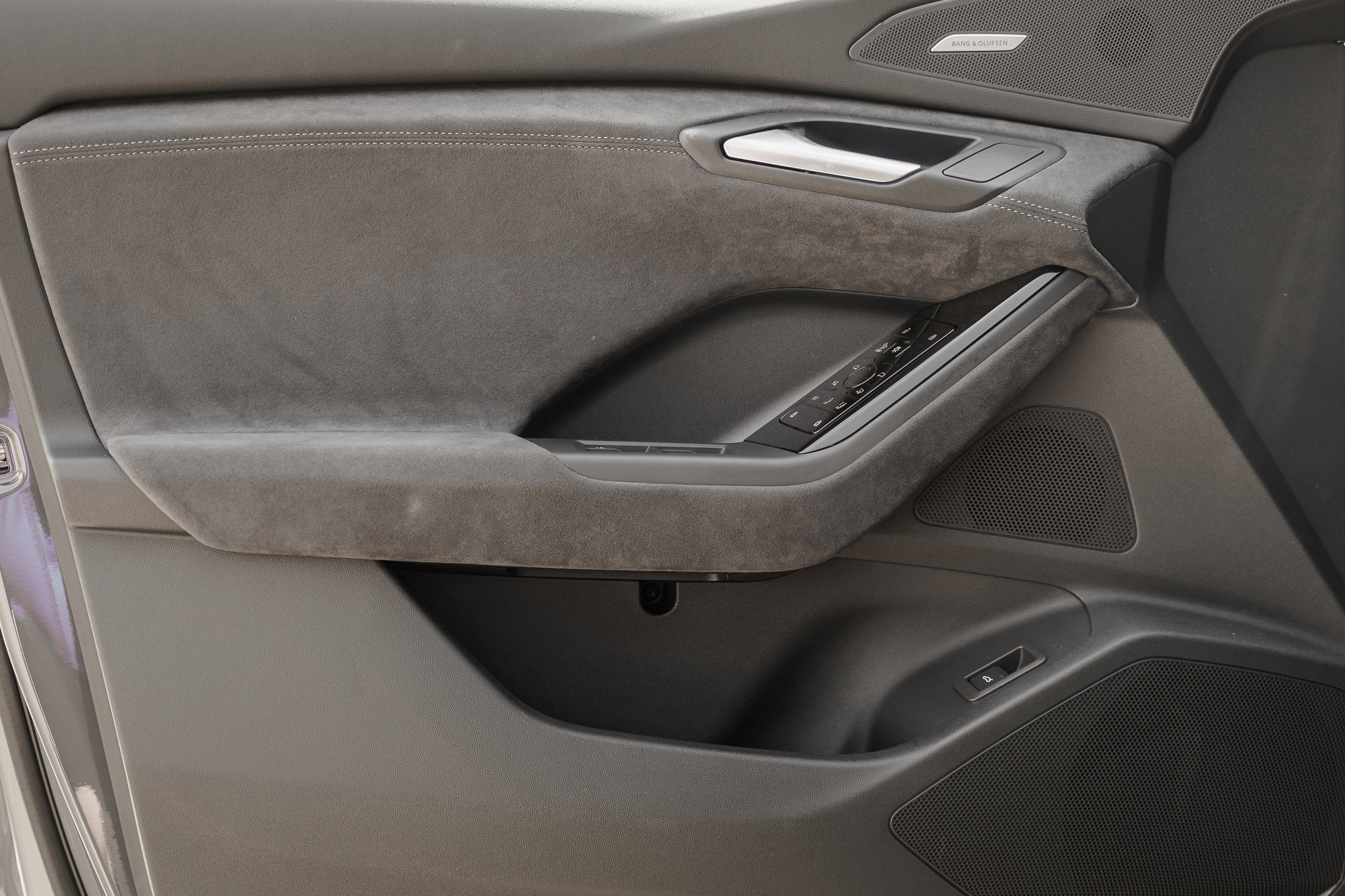 2025 Audi SQ6 photo 23