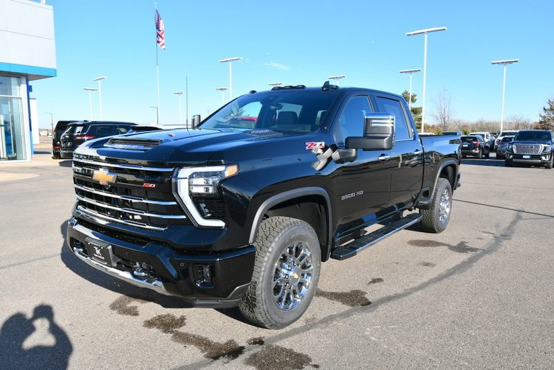 2026 Chevrolet Silverado 3500HD LTZ photo 2