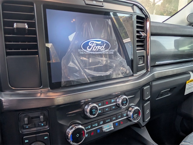 2025 Ford F-250 Lariat photo 10