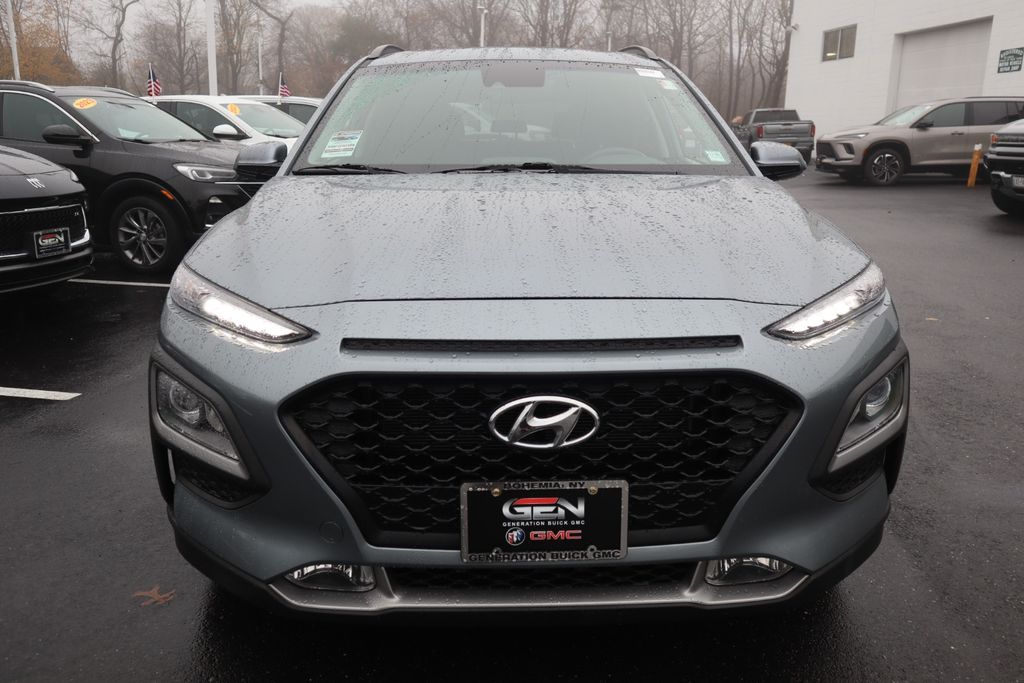 2021 Hyundai Kona SEL Plus photo 2